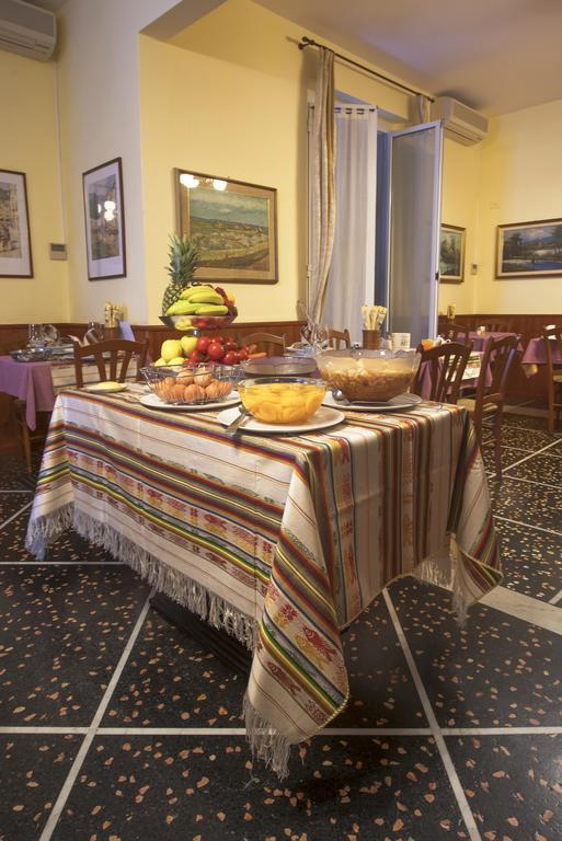Hotel Bristol 라바냐 외부 사진